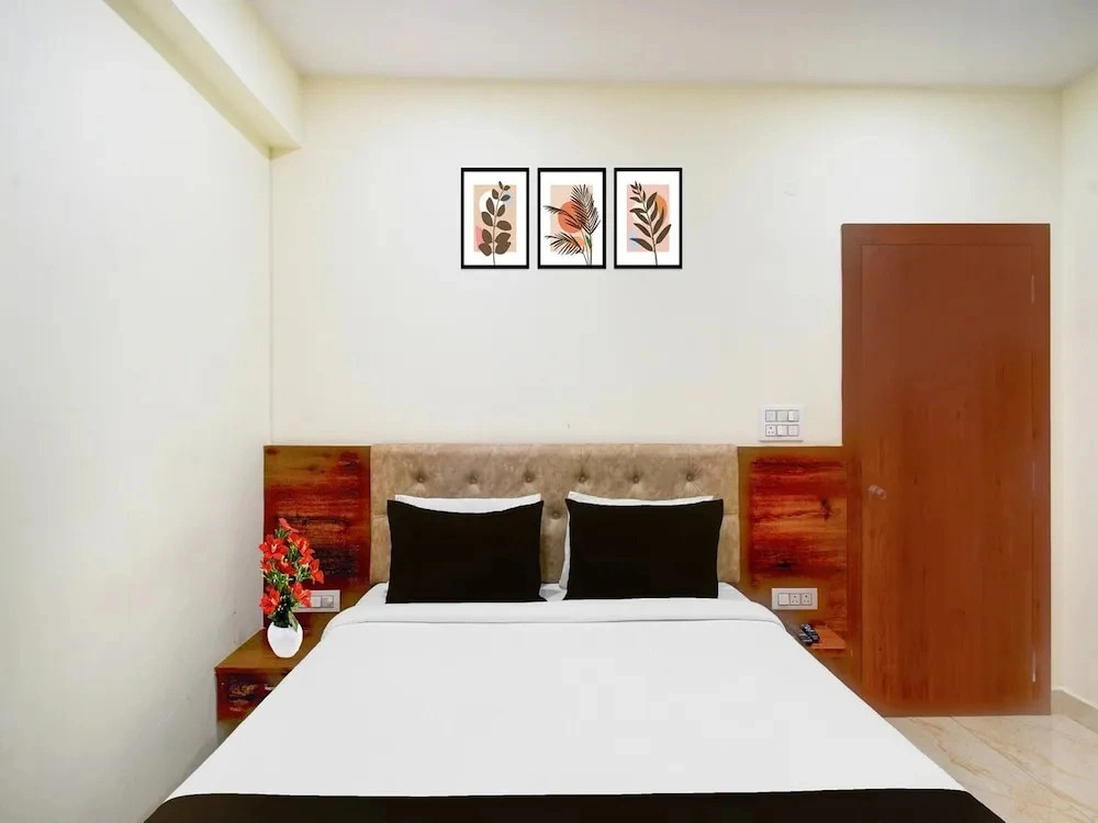Hotel O Kakatiya Hills Shree Adithya Luxury