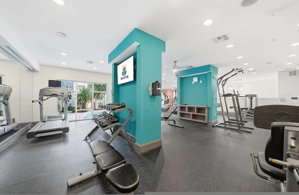 Modern 2BR w Pool Pet-friendly Unit 19