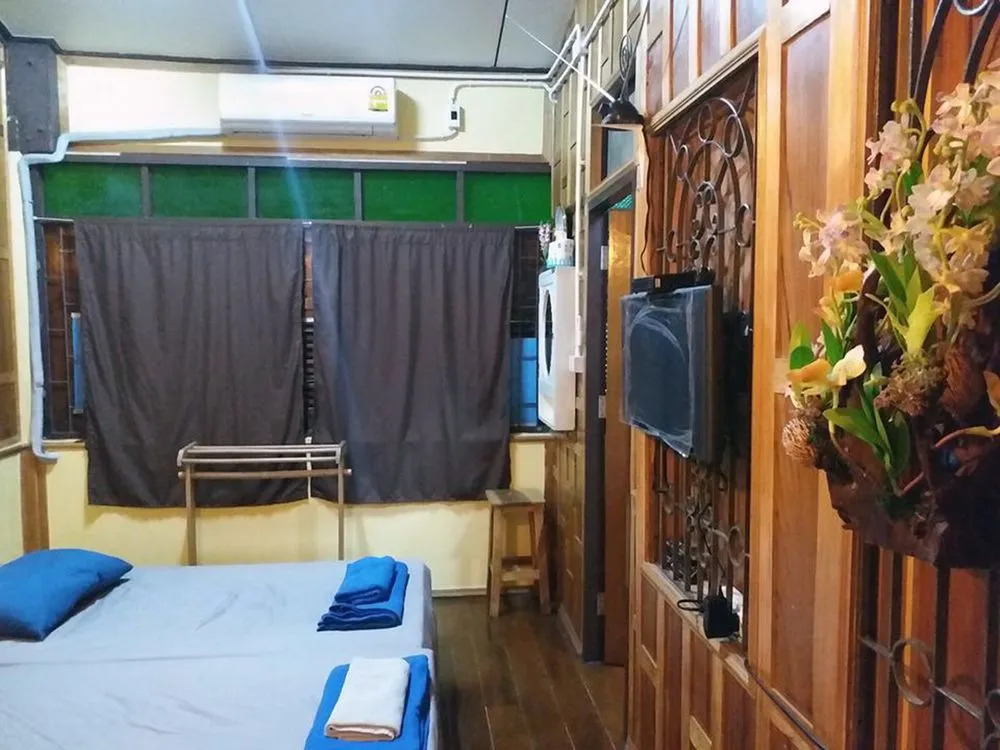 Santo House
