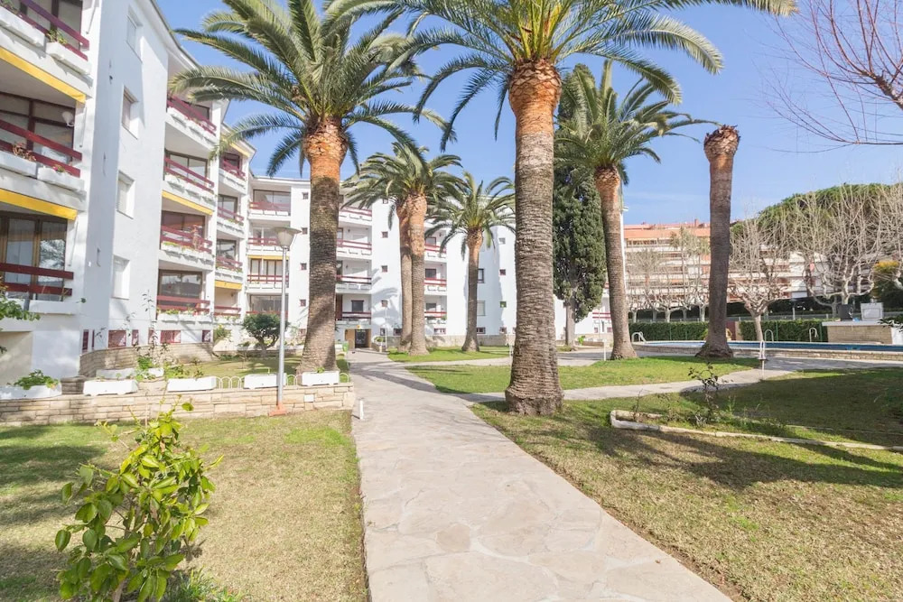 Apartamento Córcega Ref. 1066  by Iberplaya