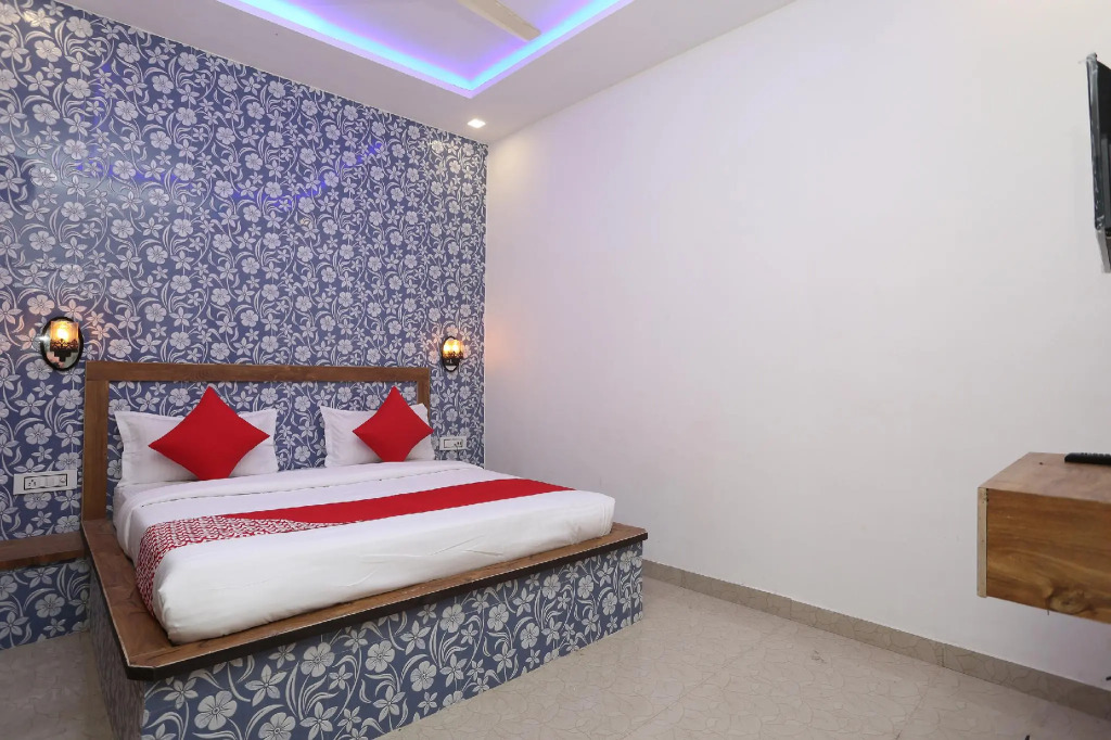 OYO 37540 Hotel govind grand