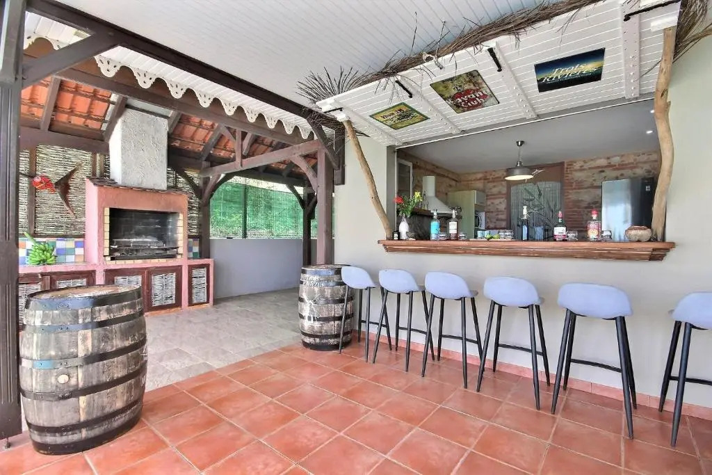 Villa Carib Turquoise : 4 ch, grande piscine, vue sur Sainte-Lucie