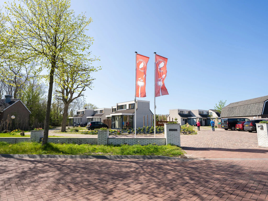 Cozy house with unobstructed view, located on Texel