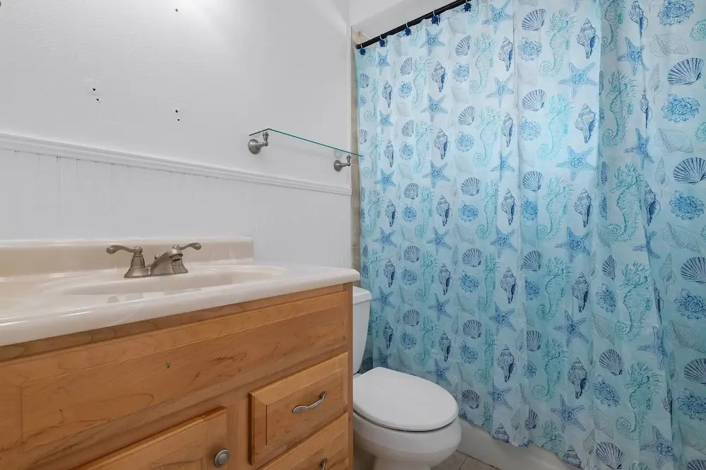 3 Bedroom Pool Home Less Than 5 Miles to Beaches 3 Home by Redawning