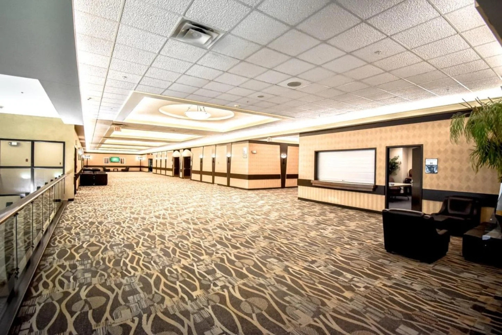 Canad Inns Destination Centre Club Regent Casino Hotel