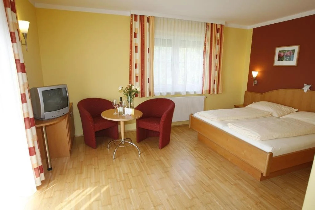 Golf & Therme Sonnenpension Hotel Garni