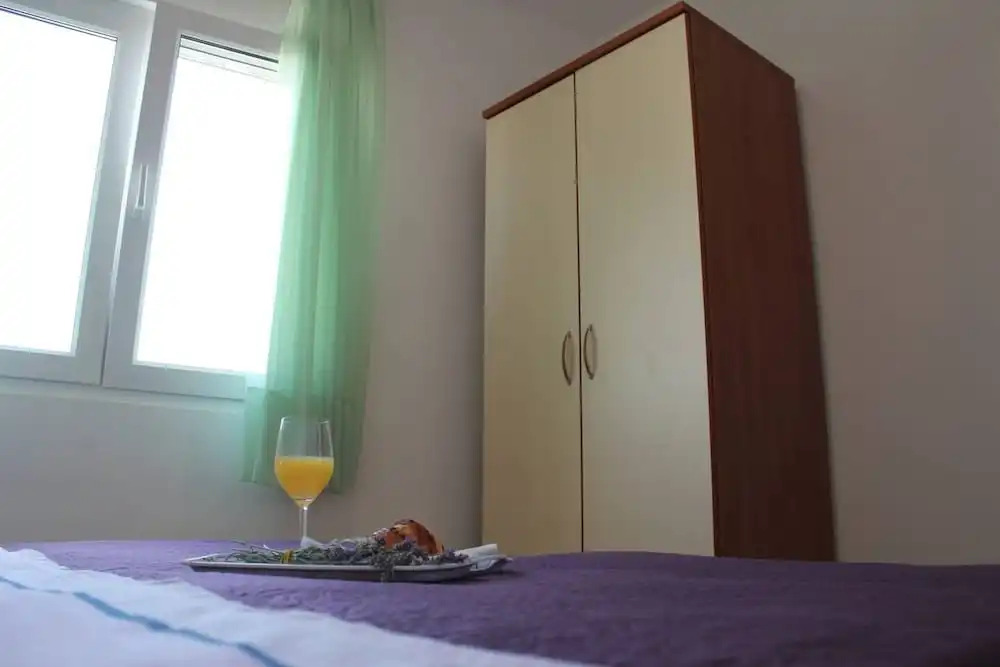 Sea View Apartment Ruza, Sleeps 4