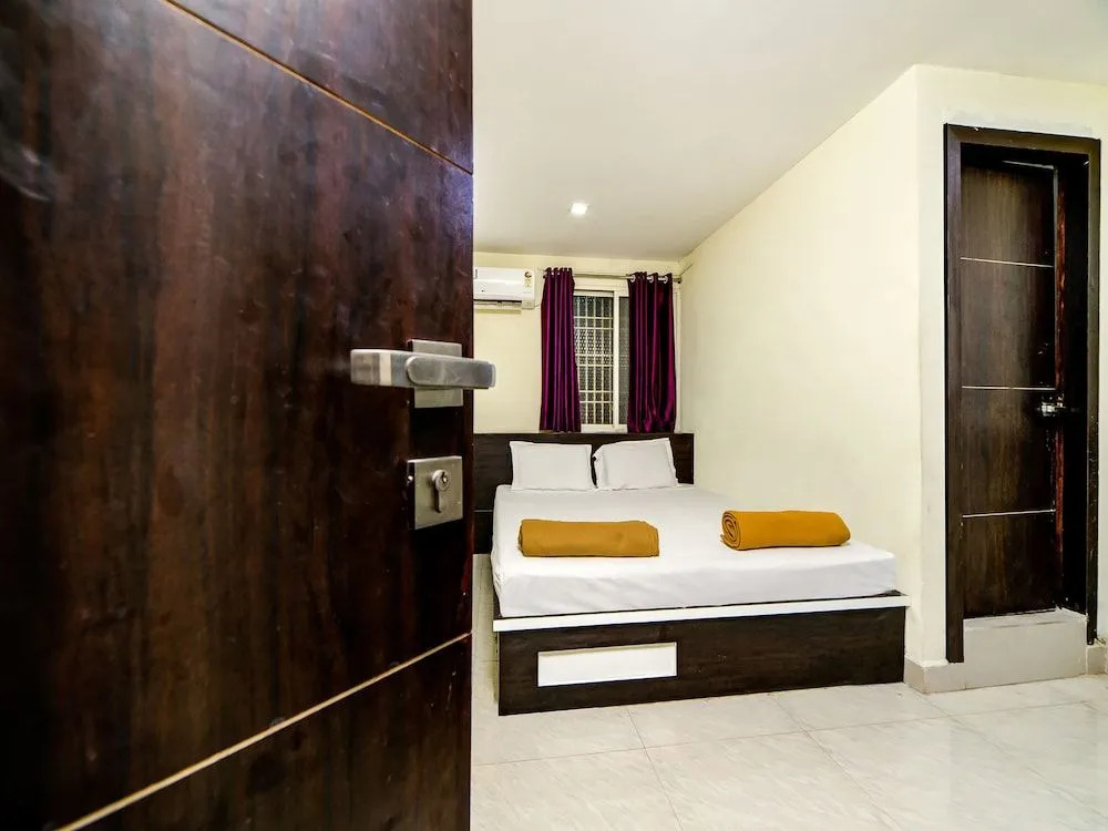 SPOT ON 41635 Hotel Gpr Grand