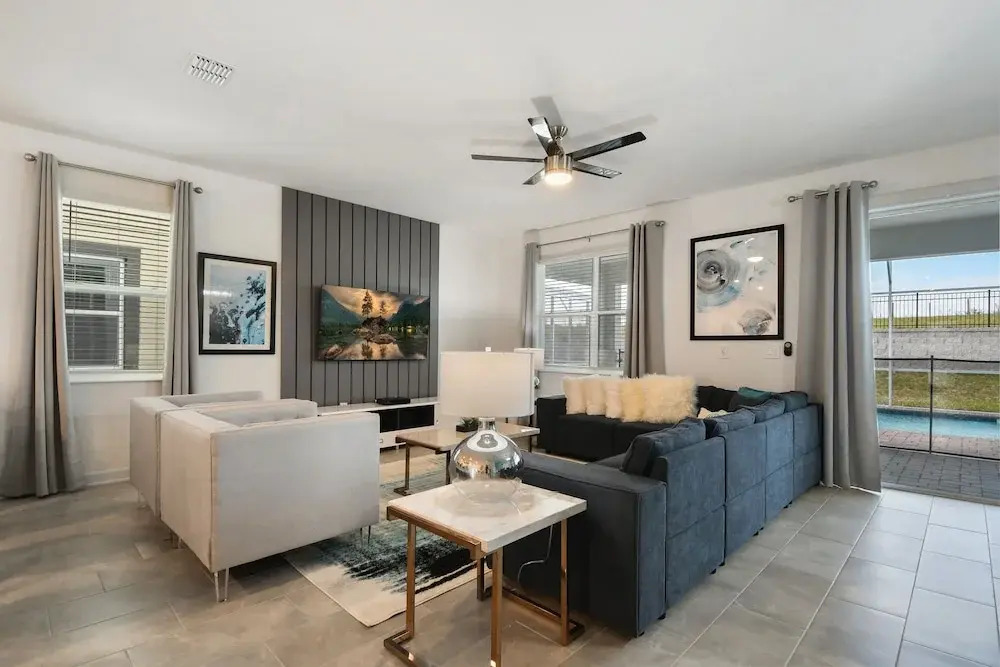 Striking Championsgate 10br Villa Pool spa Disney, Kissimmee