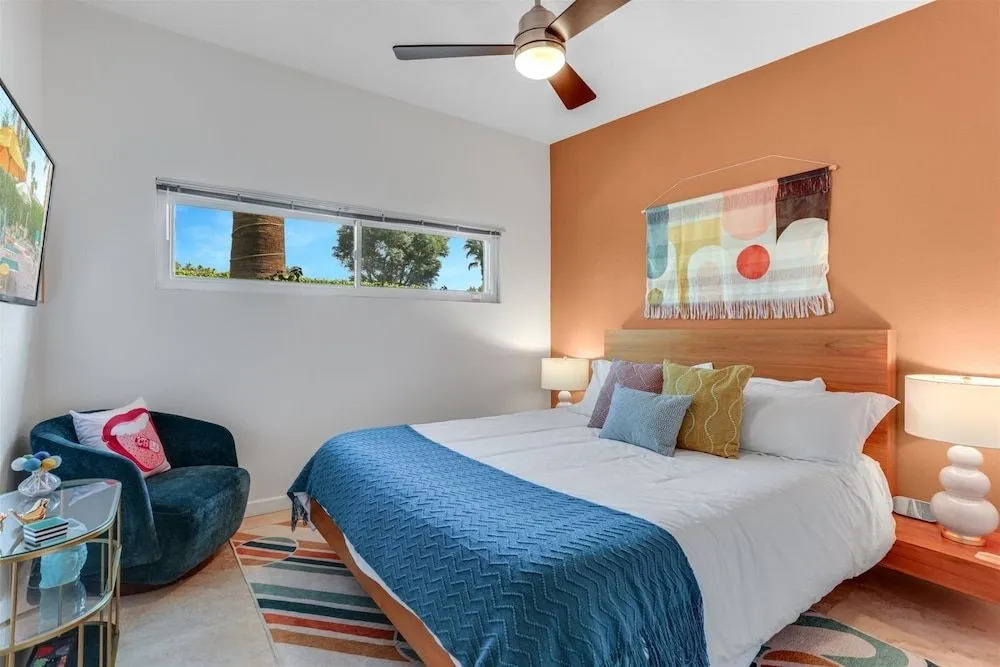 Desert Sunrise Mid-Century Beauty Home