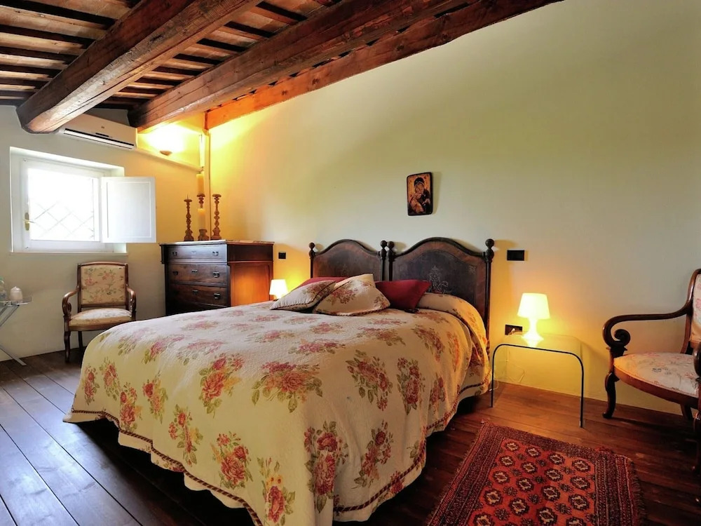 Holiday Home Dei Pavoni, Montemaggiore With Private Pool