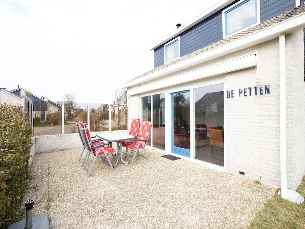 Holiday Home in De Koog Near Texel Beaches