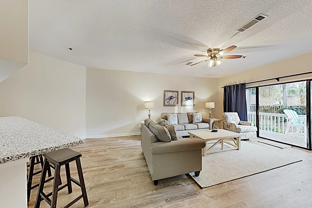 New Listing! All-Suite W/ 3 Pools - Walk To Beach! Townhouse