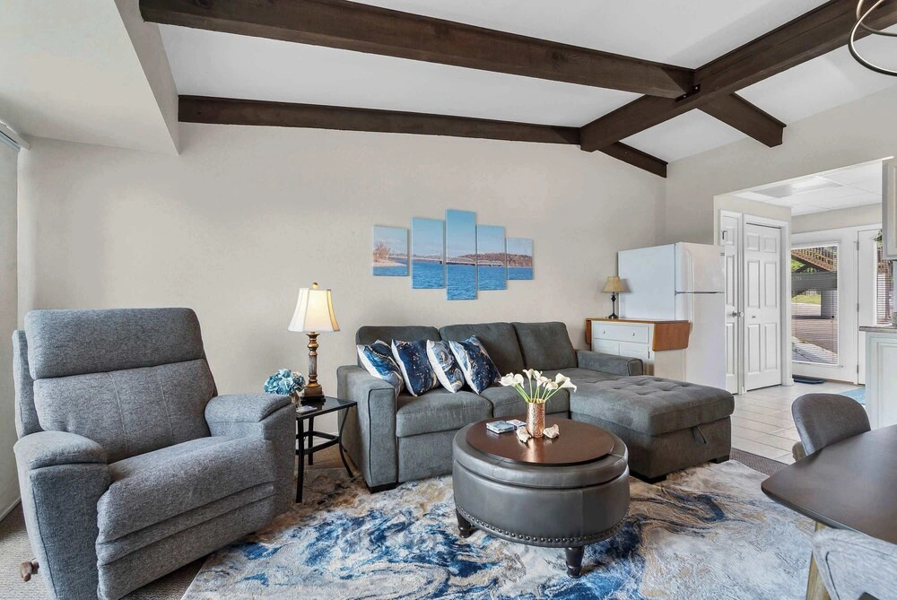 Little Dipper Cozy Condo for 6 w/ Resort-style Amenities