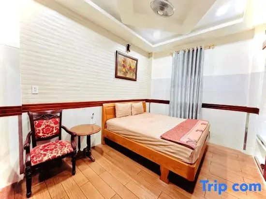 Khách Sạn Hoàng Thanh Thủy 4