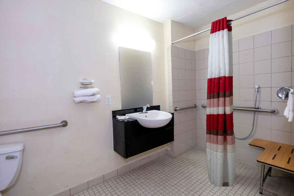 Motel 6 Alexandria