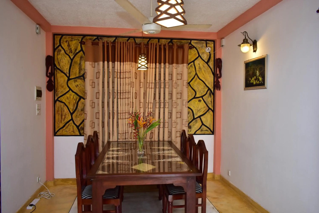 Villa Aroshina with Free drop off and pick up Galle city by Tuk Tuk