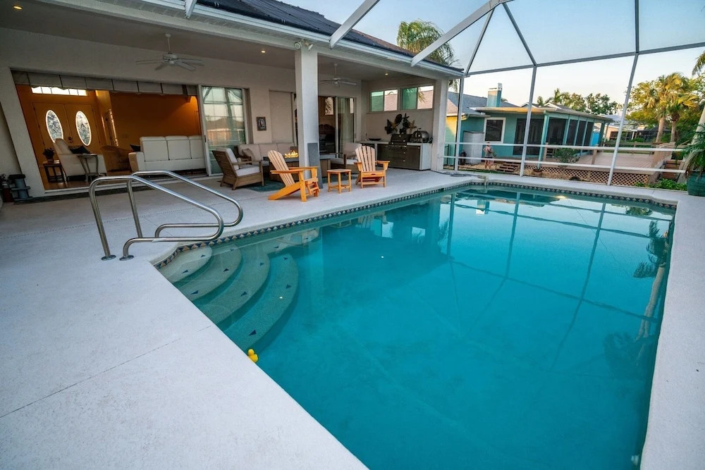 Gulfcoast Oasis - 910 Golf Island Dr 4 Bedroom Home