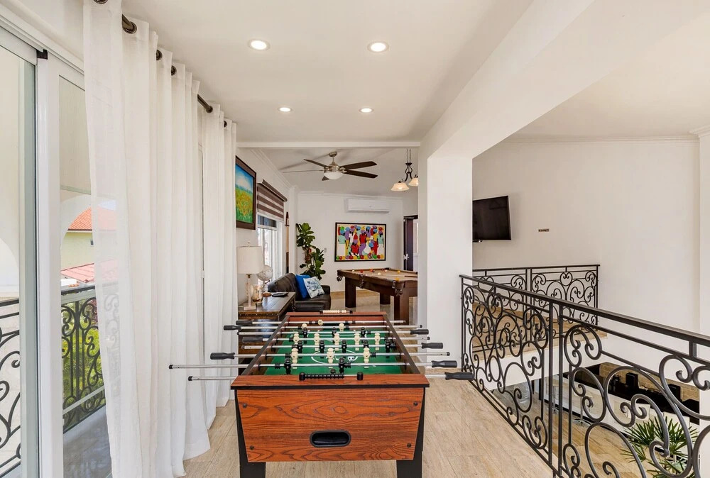 Amazing Private Villa with Chef & Maids