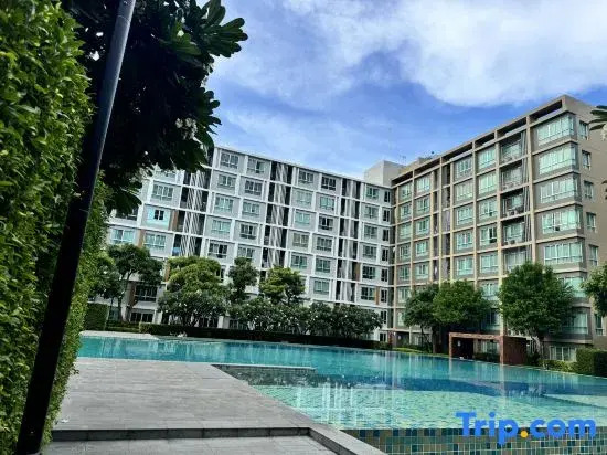 Chiang Mai Dcondo Apartment: Move-in ready + office-friendly