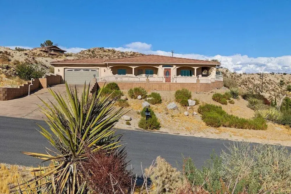 Hilltop Haven Near Joshua Tree National Park