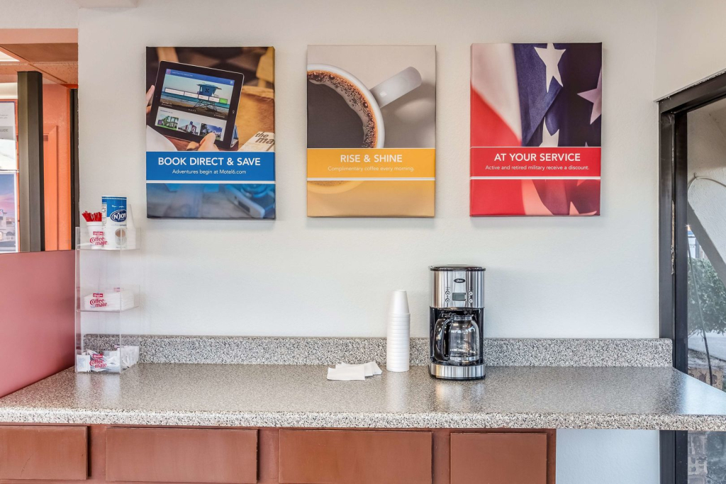 Motel 6-Arlington, TX - UTA