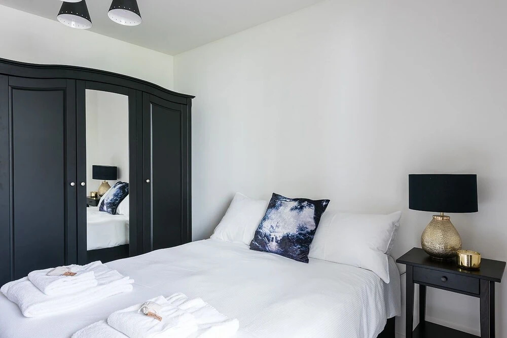Stylish and modern 1 bedroom apartment near the O2