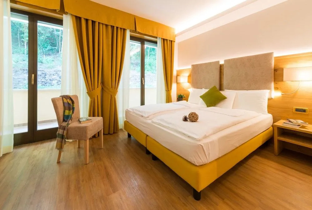 Hotel Ambassador