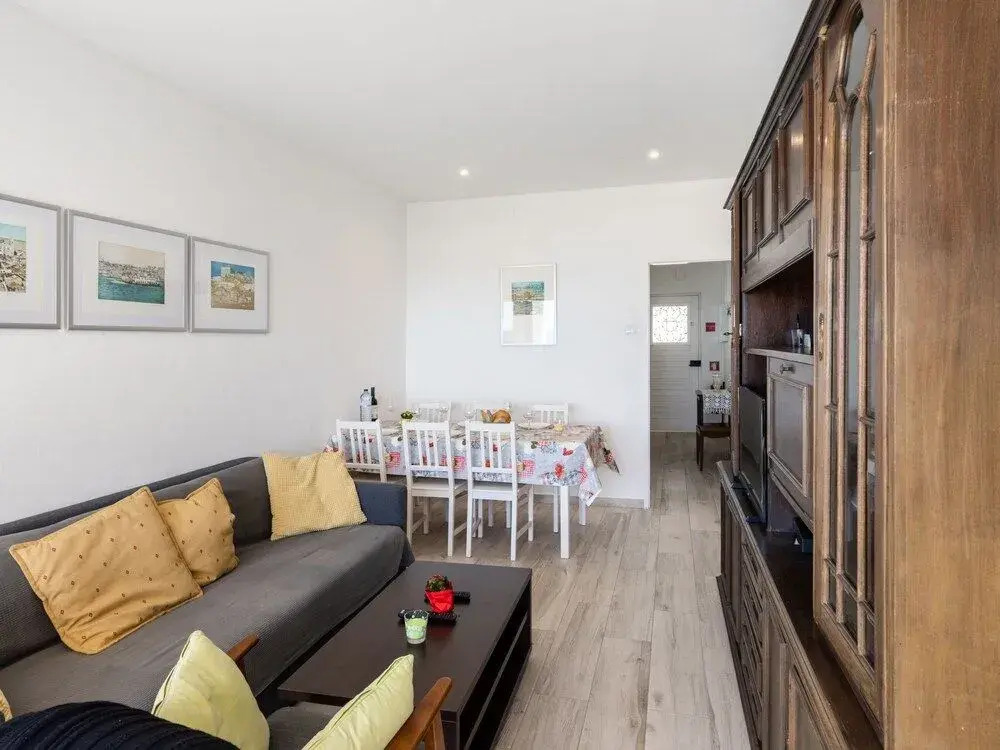 Casa Av Lucy Portim o