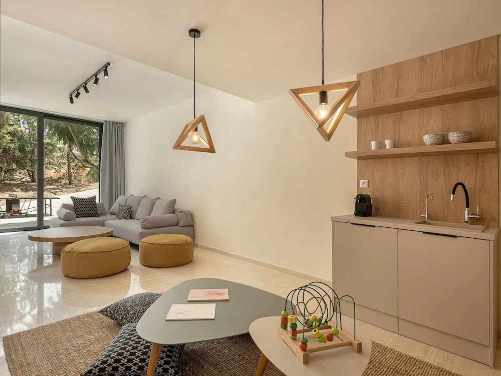 Villa Heora - The Floating Residence