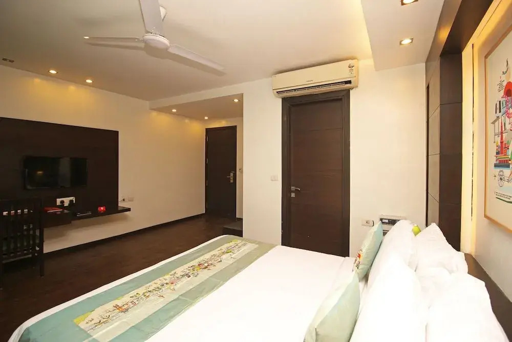 OYO Flagship 504 Greater Kailash