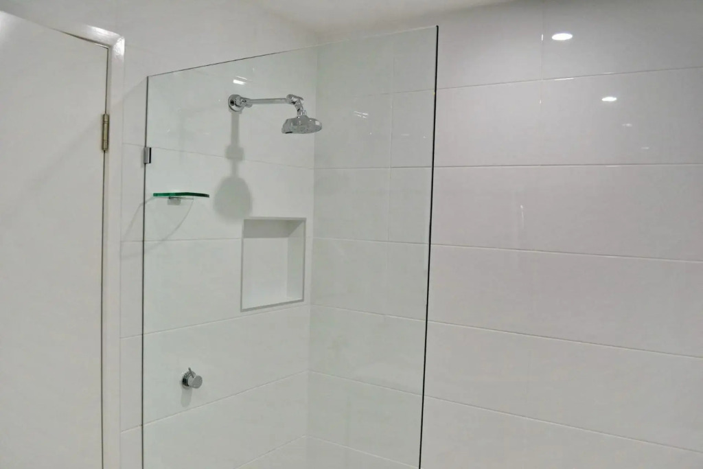 Waterford Apartment 5