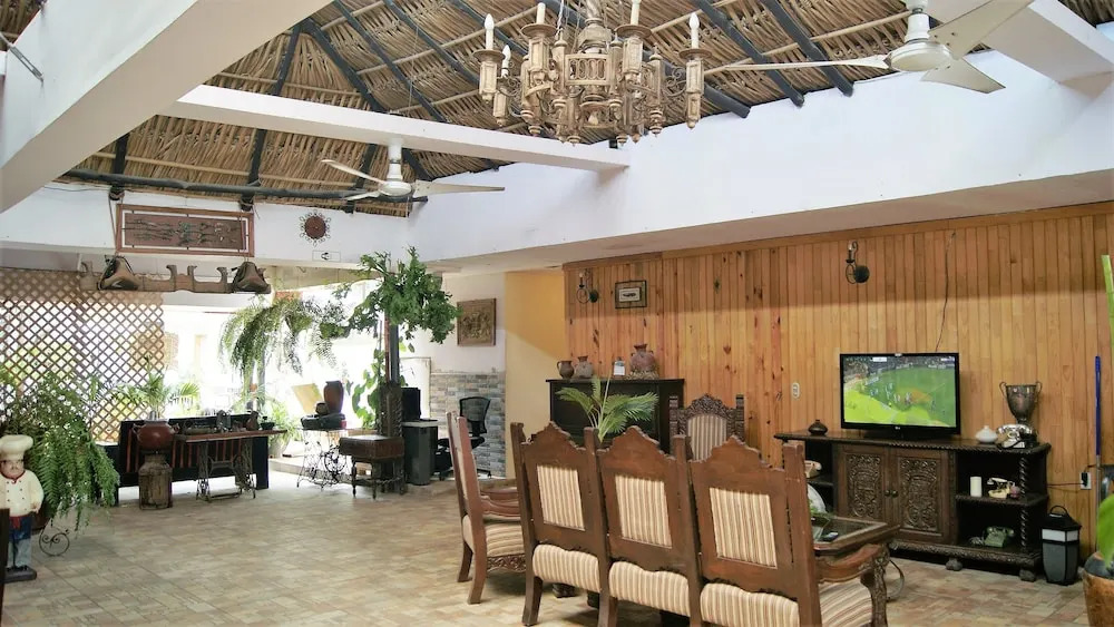 Hotel La Estancia