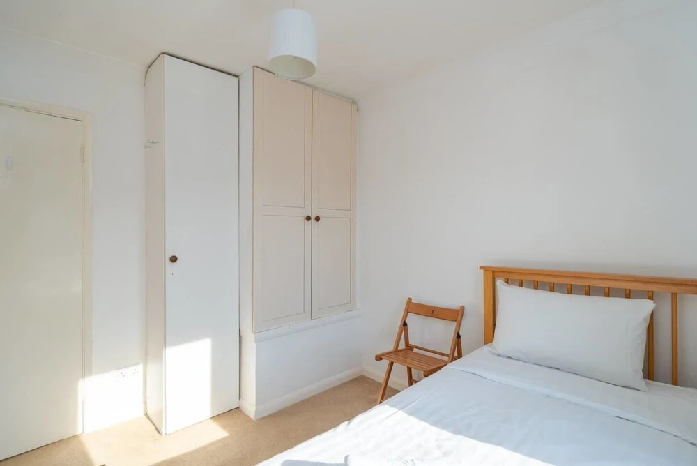 Quiet 2 Bedroom Apartment