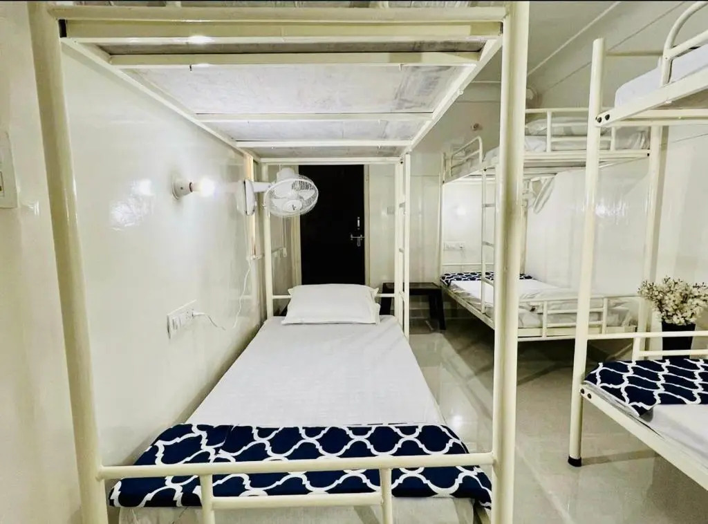 Hostel ivory