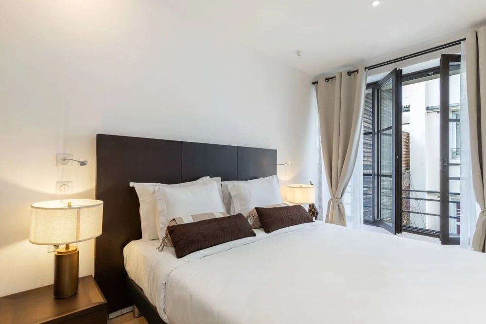 Stunning 2 Bed Apartment, Sleeps 4