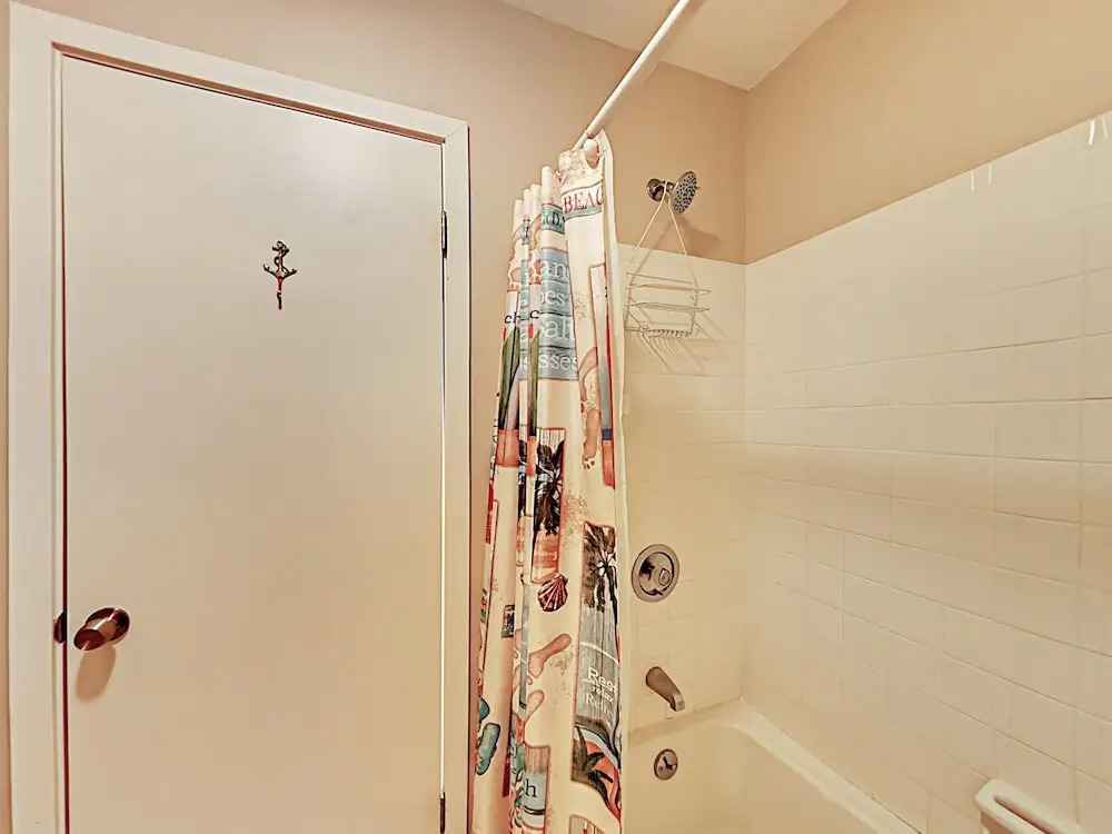 South Forest Beach 3BR w/ Pool & Tennis All-suite Bedrooms Condo