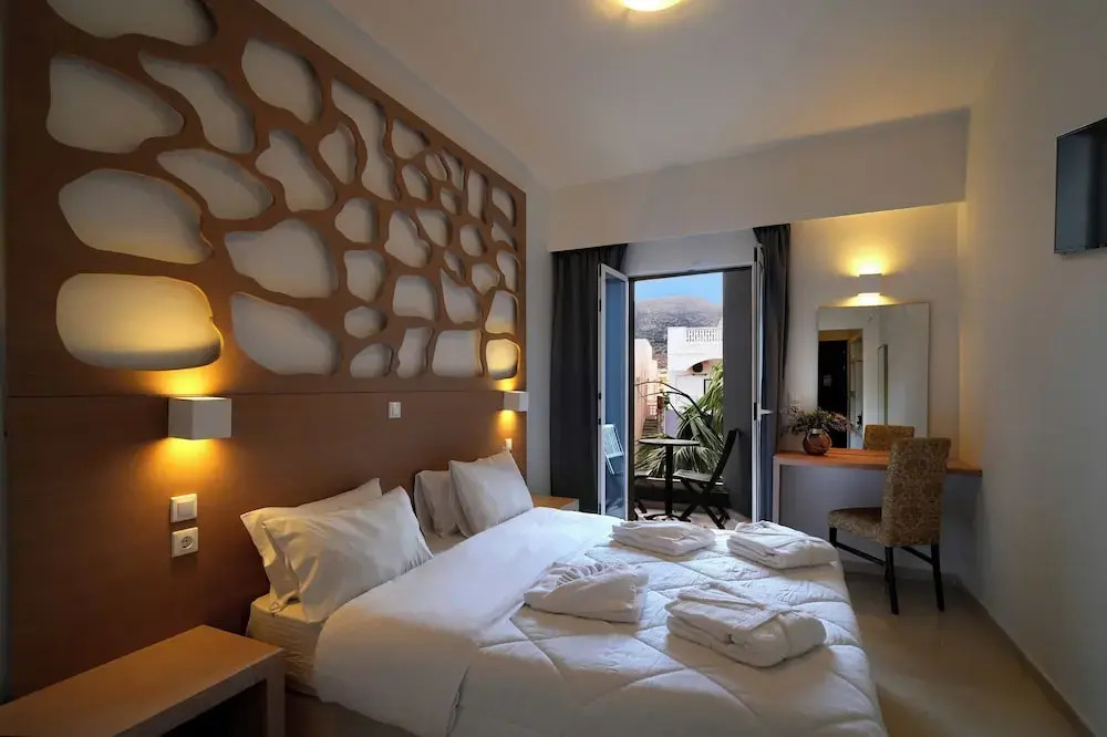 PEARL Hotel