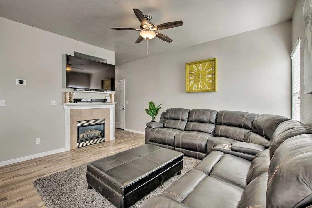 Mtn View Townhome w/ Amenities, 17 Mi to Snowbird!