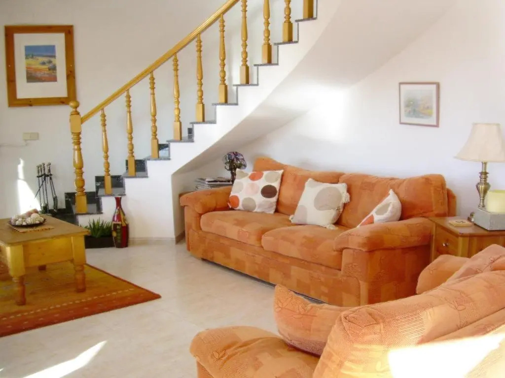 Villa Oasis 4bedroom villa with air-conditioning & large private swimming pool