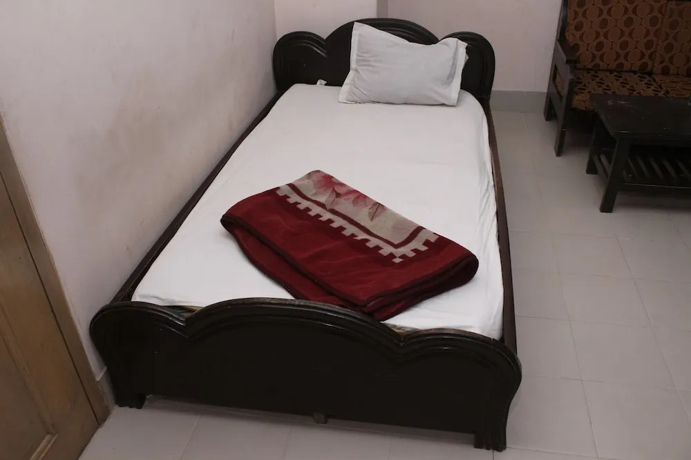 Beach Holiday Guest House Кокс-Базар