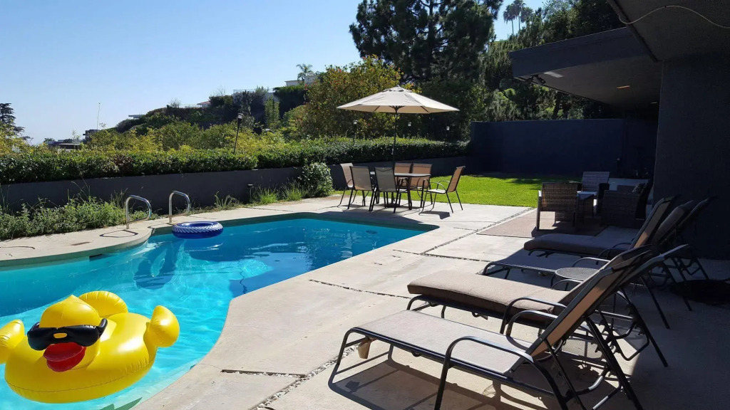 Full City View House with Pool