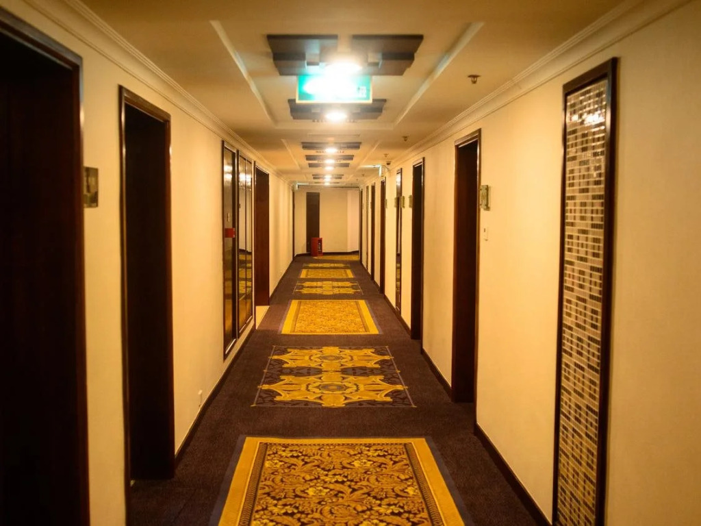 Grand Dragon Hotel