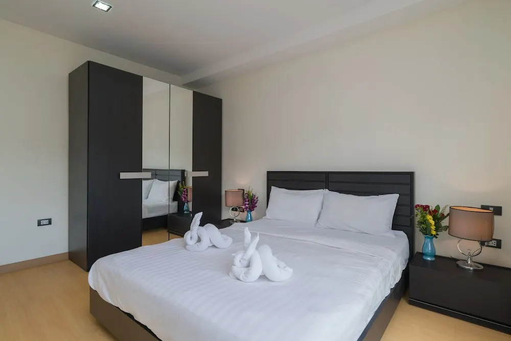 GoldStone Residency Patong , Phuket
