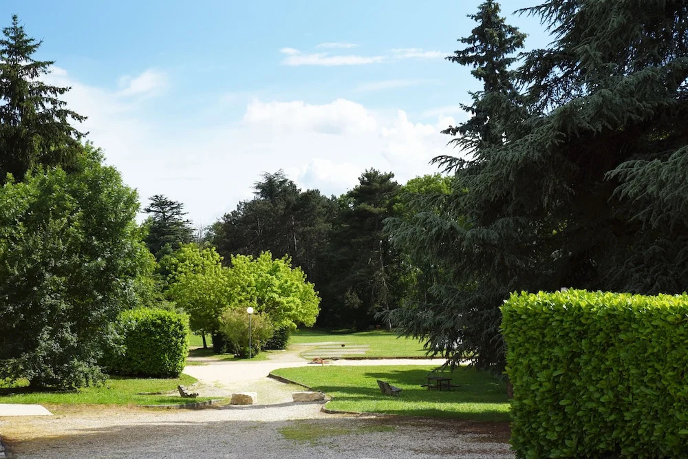 Gîte Domaine de Sainte Croix 1