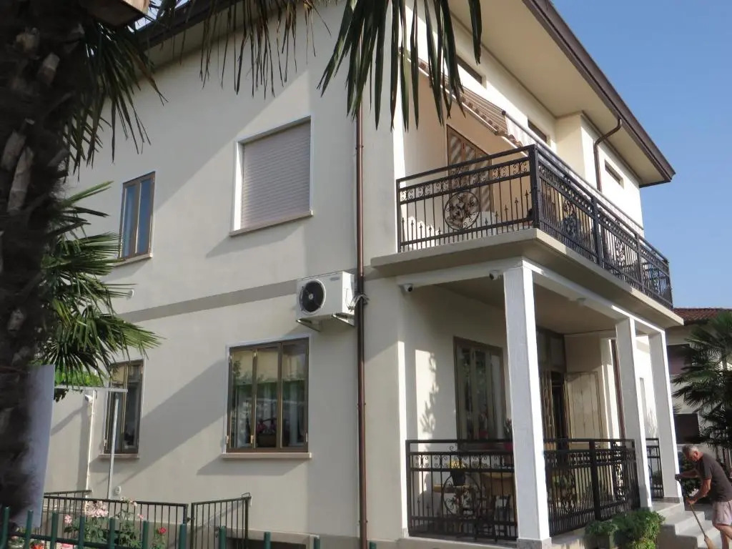 CASA ROMAN ITALIA, Center Sacile