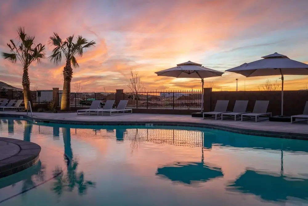 Zion's Paradise 6 Bedroom Townhouse