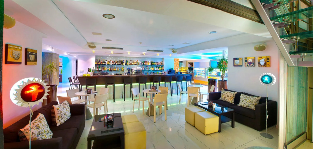 Habitat Hotel