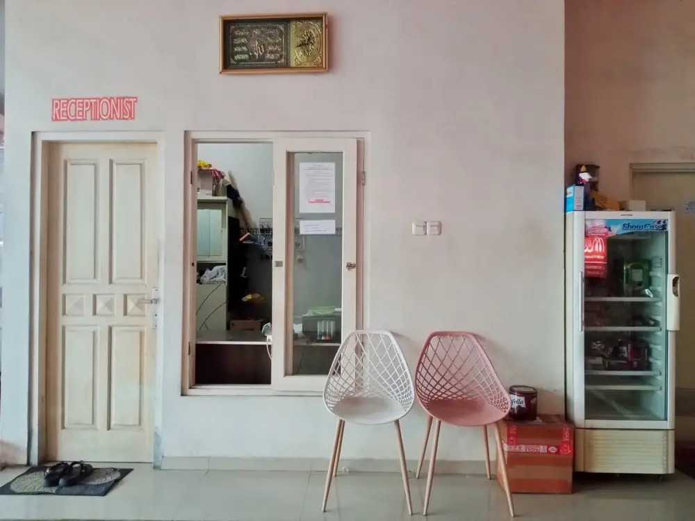 Urbanview Hotel Rifal Home Tegal