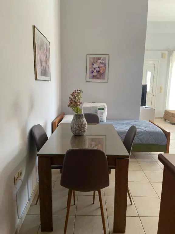 Seaside Studio 1 ( 30 meters from the beach )